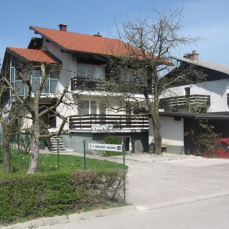 Rooms And Apartment Na Poljani Skofja Loka Luaran gambar