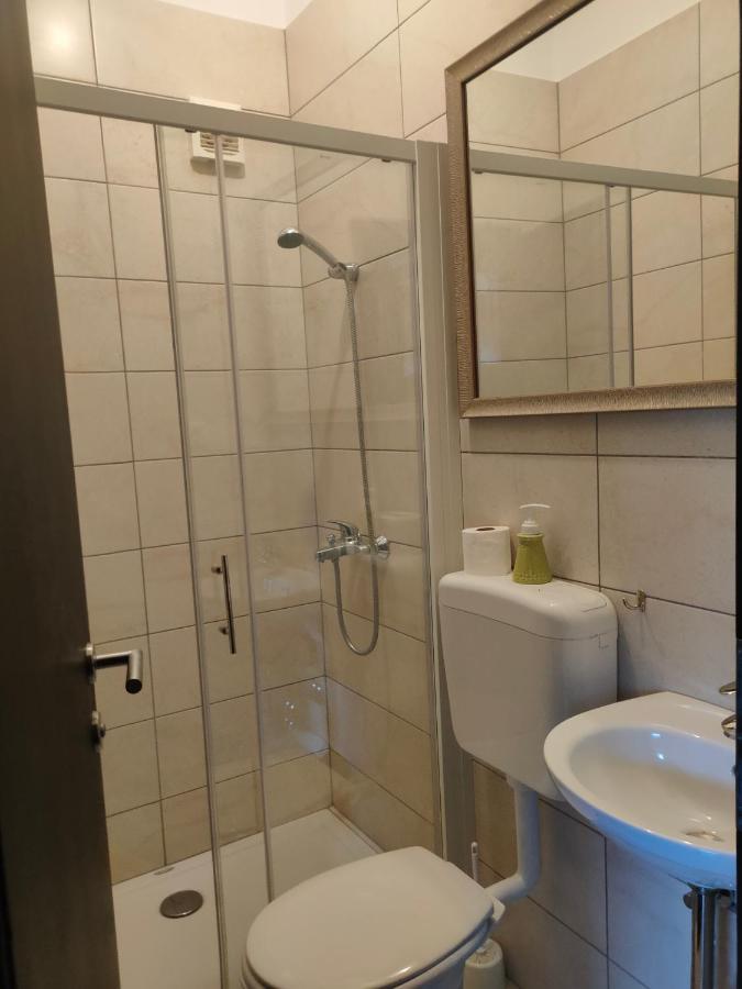 Rooms And Apartment Na Poljani Skofja Loka Luaran gambar